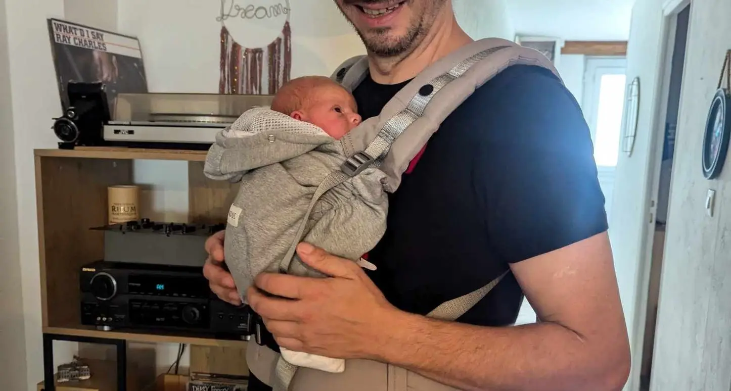 portage en porte-bébé physiologique albi tarn